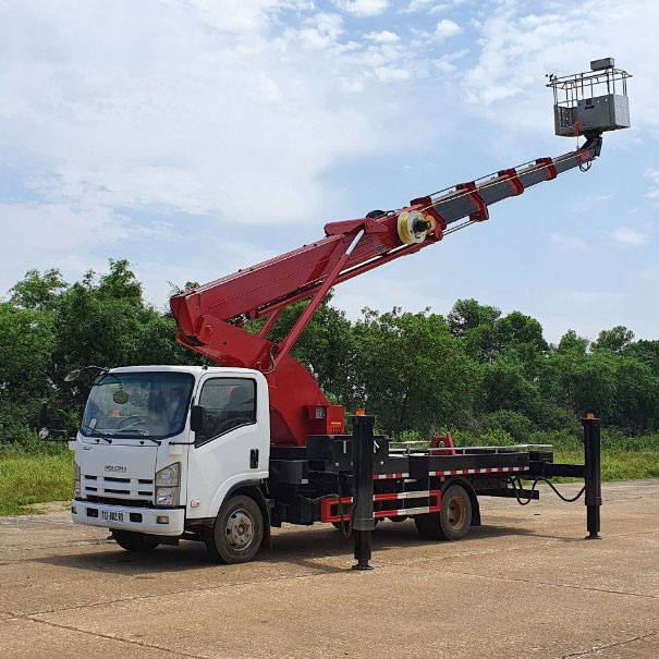 xe-nang-nguoi-tu-hanh-24m-isuzu xe nâng người tự hành isuzu 24m