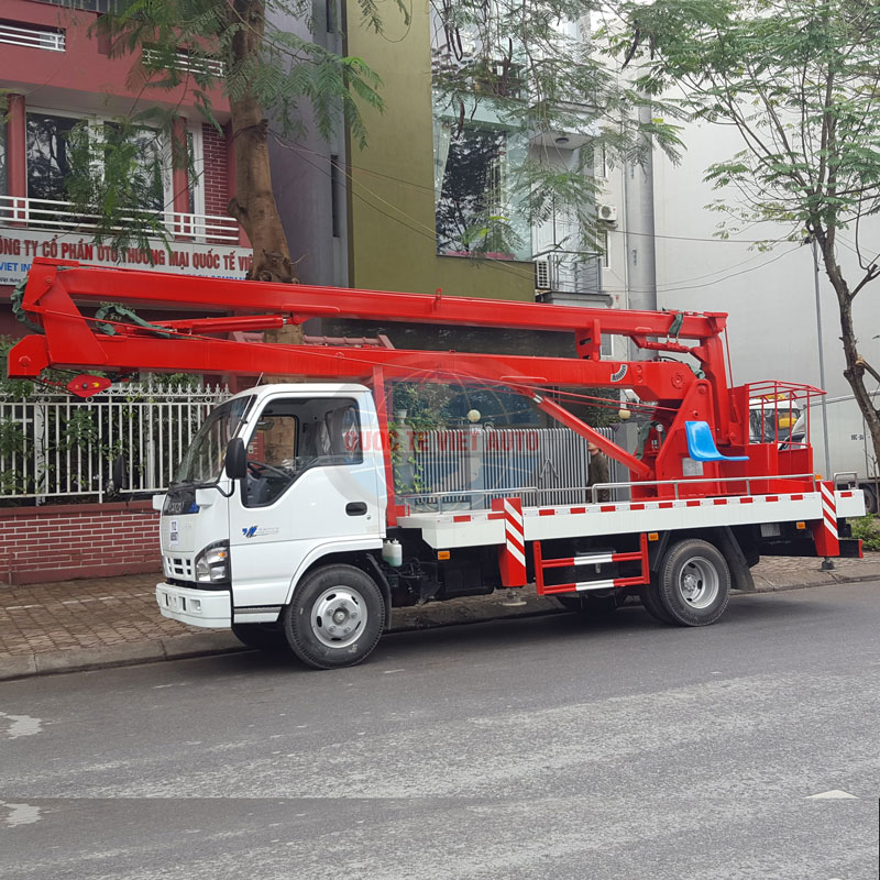 xe-oto-nang-nguoi-isuzu-18m xe ô tô nâng người isuzu cao 18m