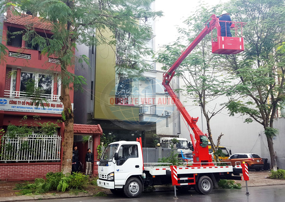 bán xe ô tô nâng người giá rẻ